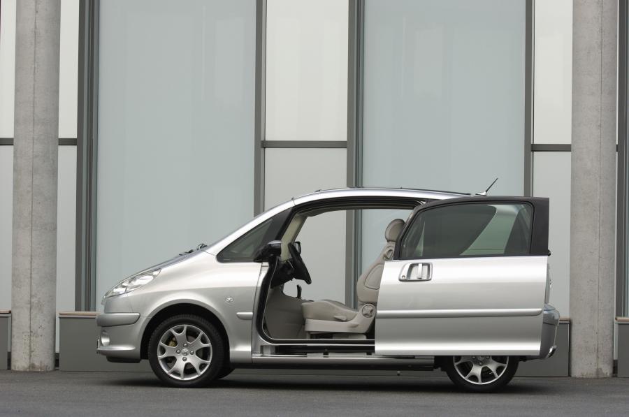  Peugeot 1007 D-Day 2005 года  (фото 19 из 21)